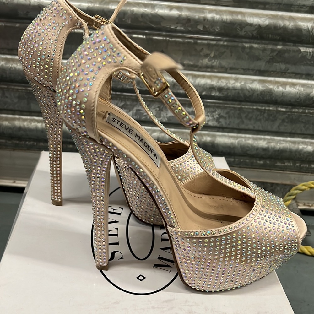Steve Madden Heels - Picture 6 of 8